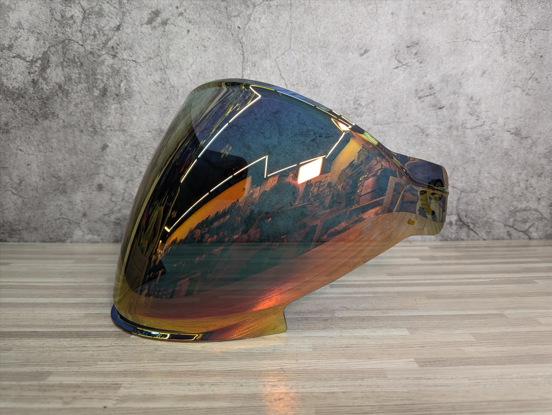 《遠古騎士》LUBRO CRUISE TECH 多層膜電鍍紅 原廠安全帽鏡片