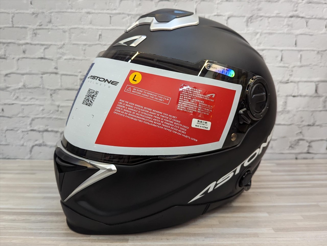 《遠古騎士》ASTONE GT1000F 素色 消光黑 碳纖材質 雙鏡片雙D扣全罩安全帽