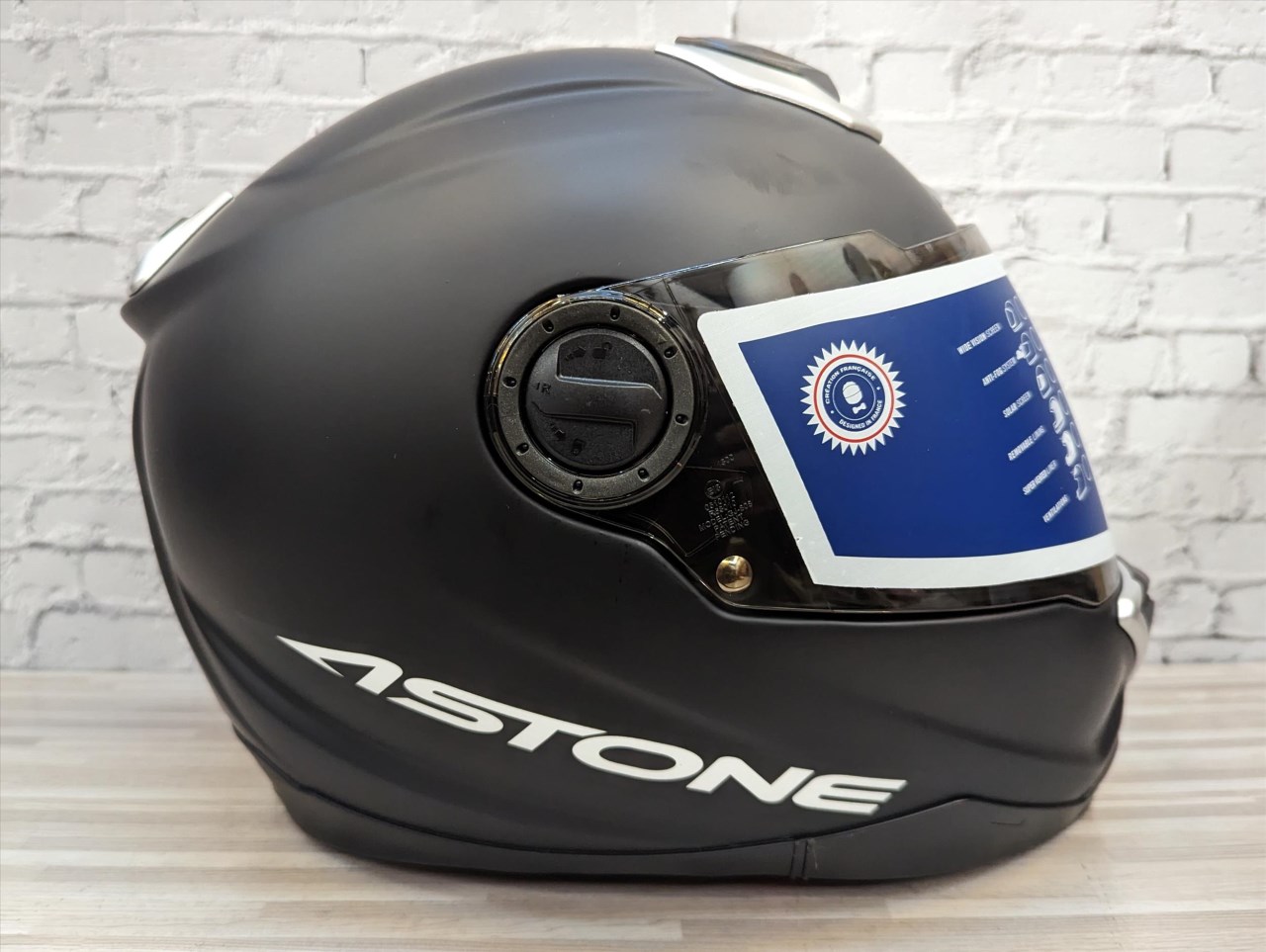 《遠古騎士》ASTONE GT1000F 素色 消光黑 碳纖材質 雙鏡片雙D扣全罩安全帽