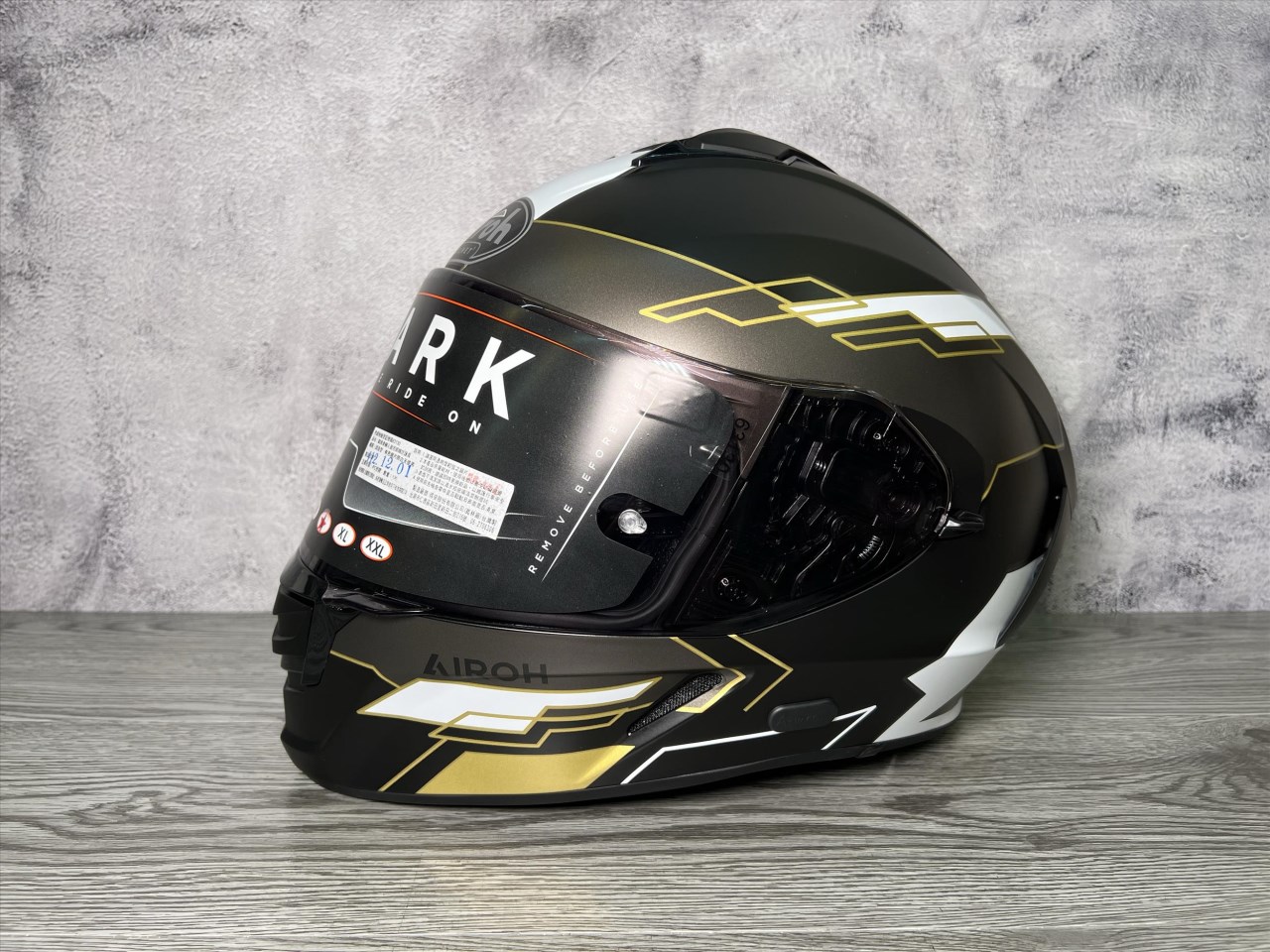 《遠古騎士》AIROH 義大利 SPARK #10 平黑/灰 全罩帽 安全帽