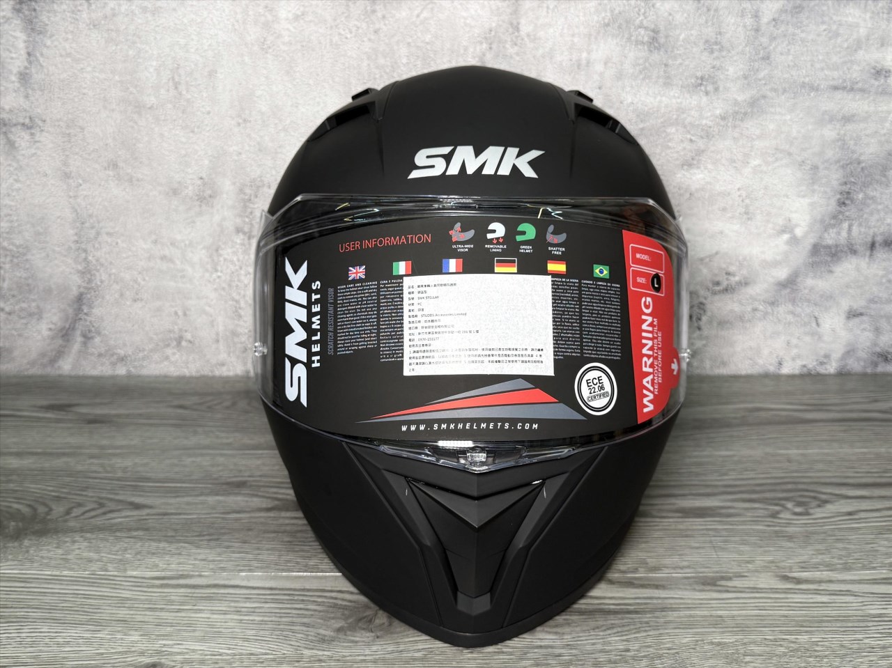 《遠古騎士》SMK 全罩安全帽 STELLAR UNICOLOUR 霧面黑 MA200