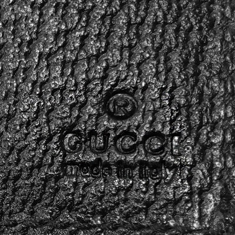 【GUCCI 】523664  經典Animalier系列皮革蜜蜂裝飾對開8卡短夾(黑色)