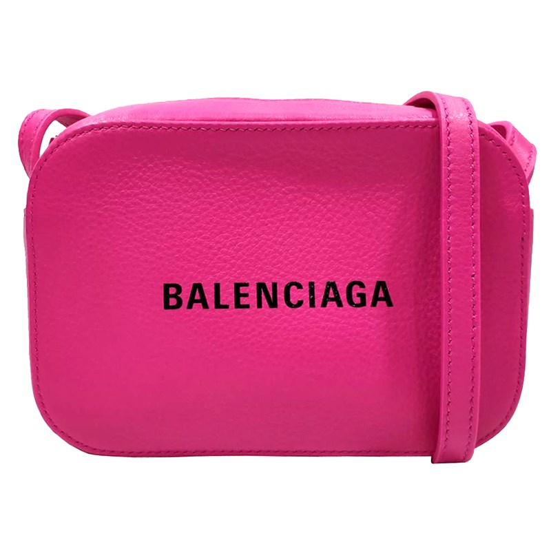 【Balenciaga 】552372 經典EVERYDAY系列品牌字母烙印小牛皮相機斜背包(桃紅-XS號)