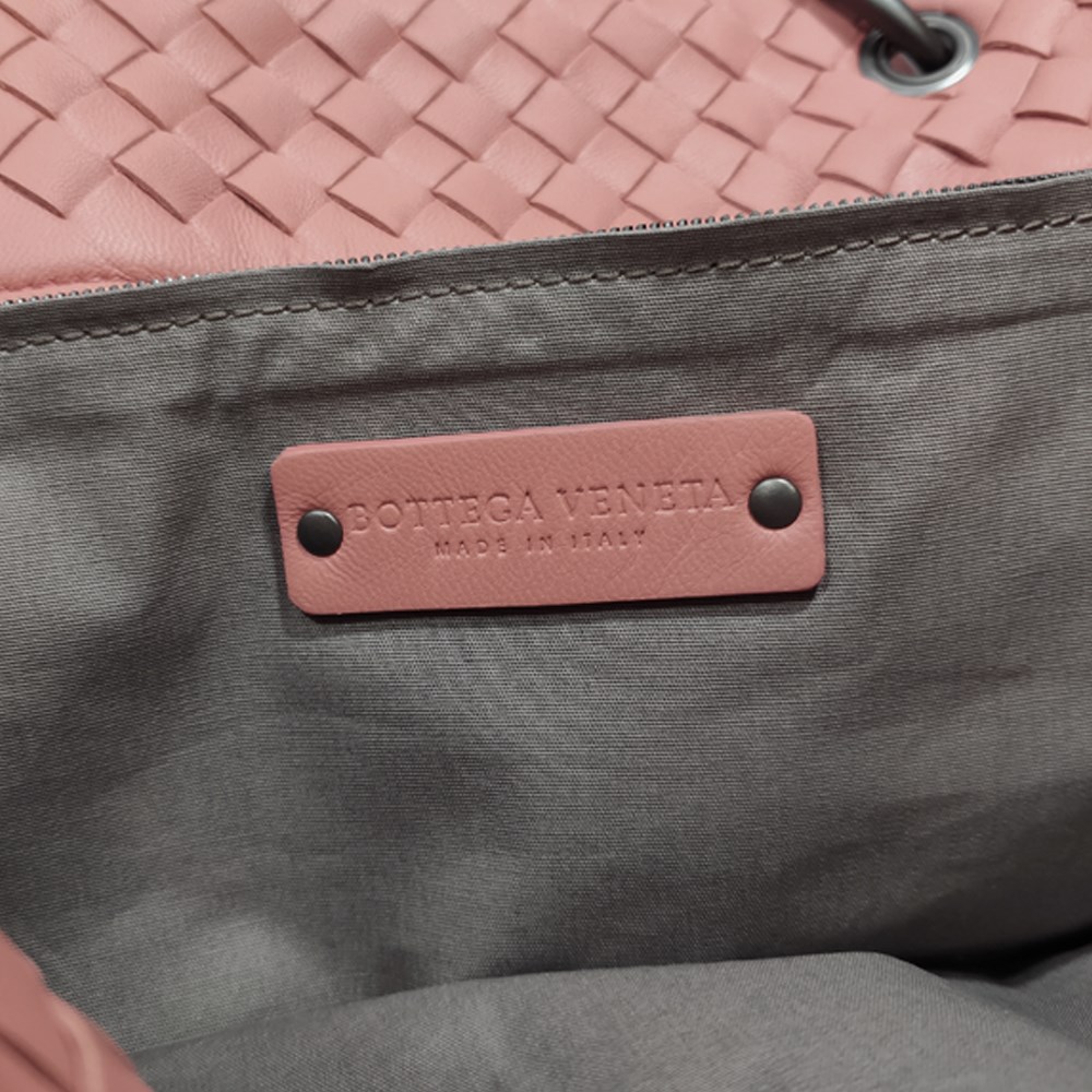 【BOTTEGA VENETA 】297983 經典編織羊皮壓扣羅馬手提包(玫瑰粉)