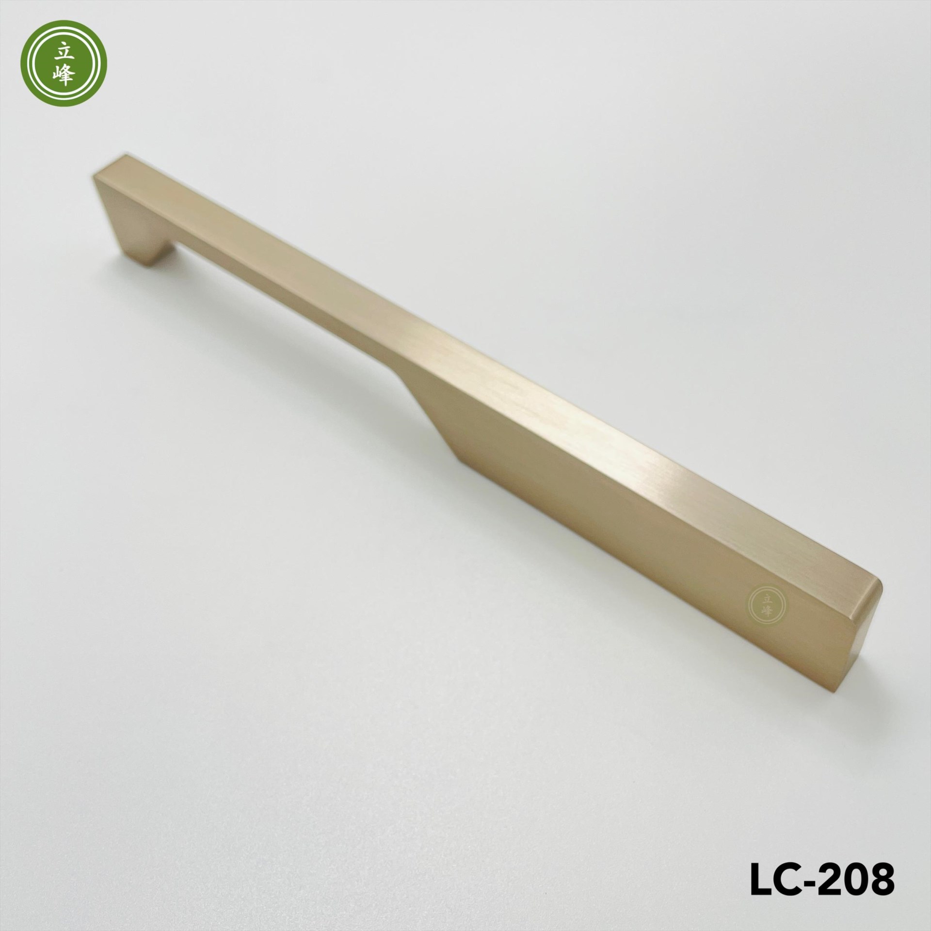 LC-208 霧銀色