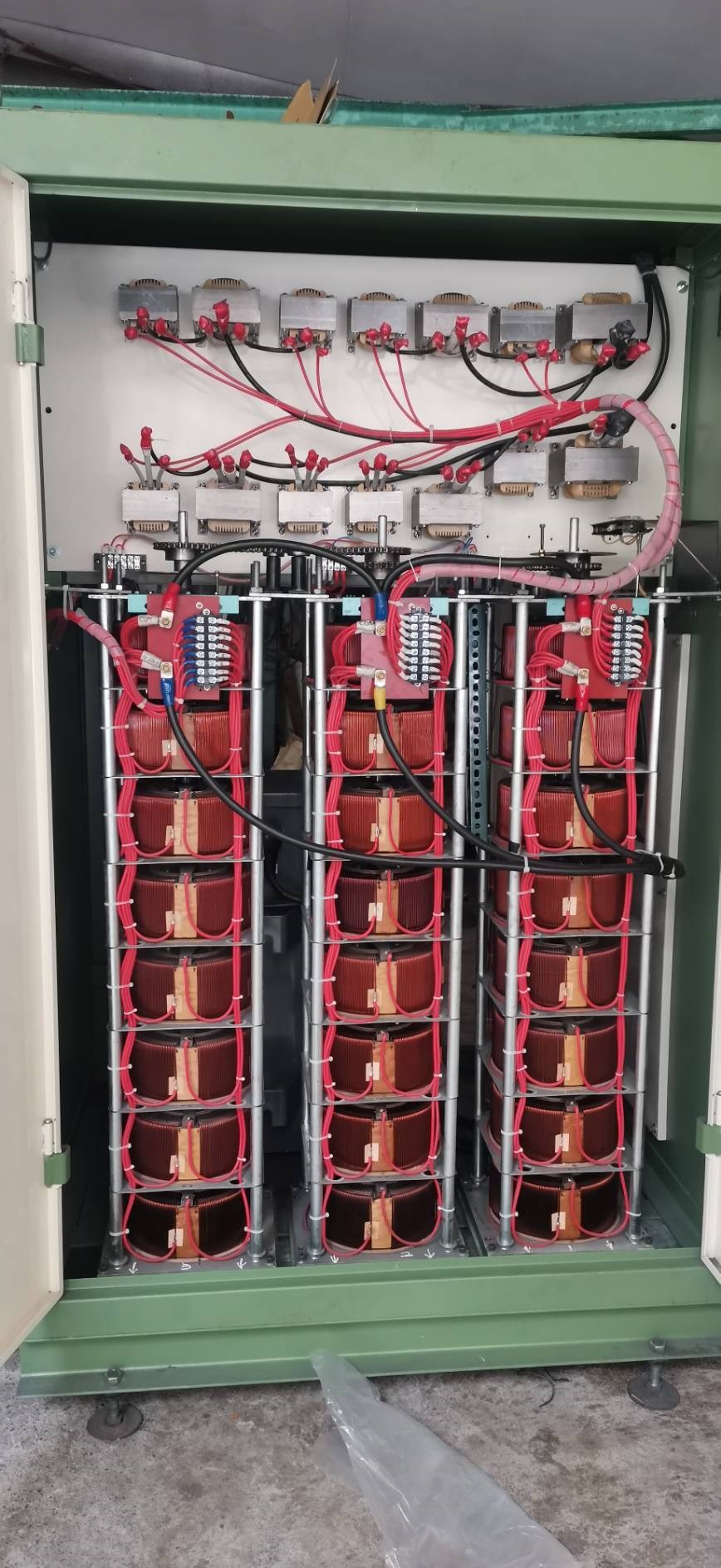 三相0-520V -240A,自耦式變壓器