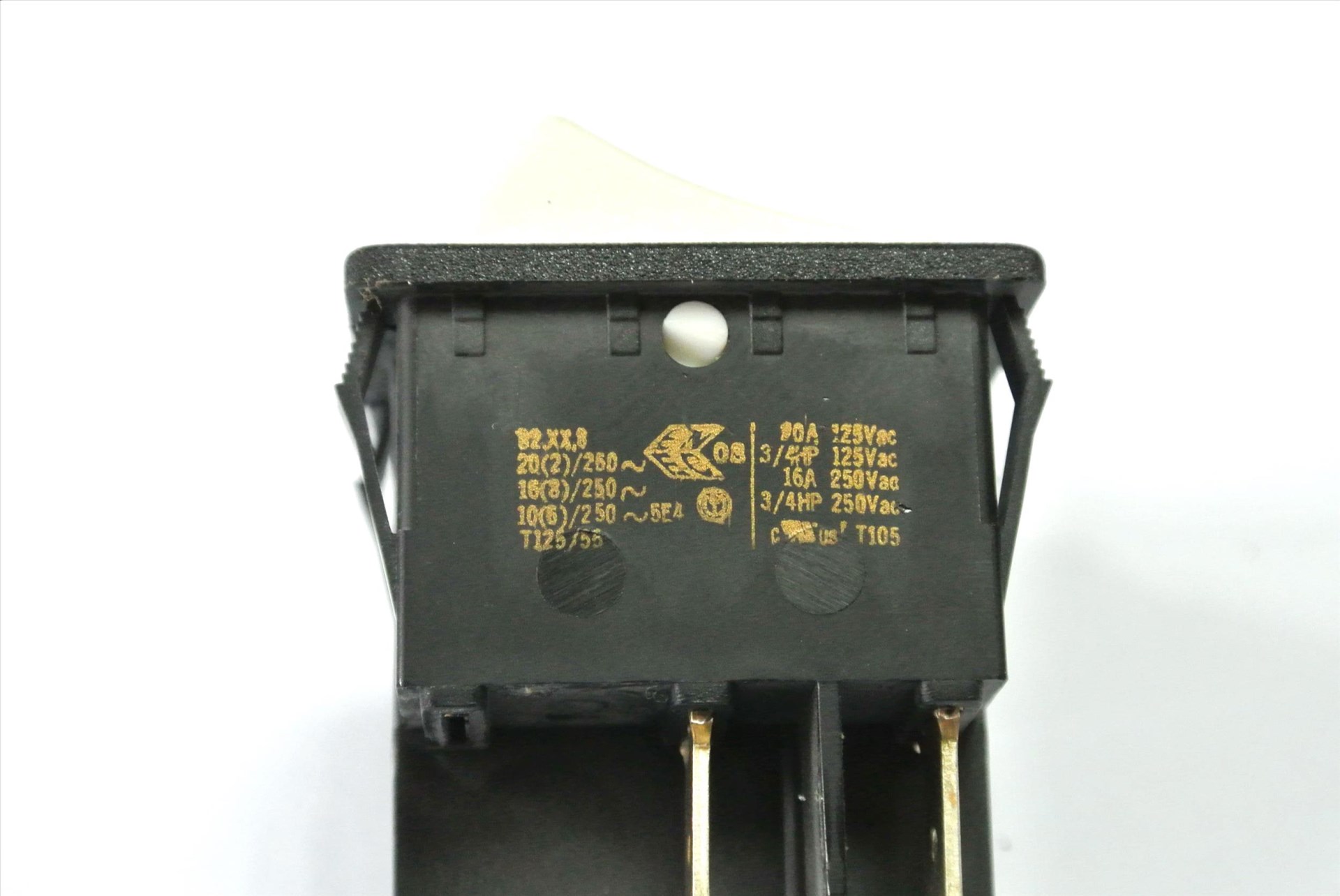 4P2段 自返開關 白  C18