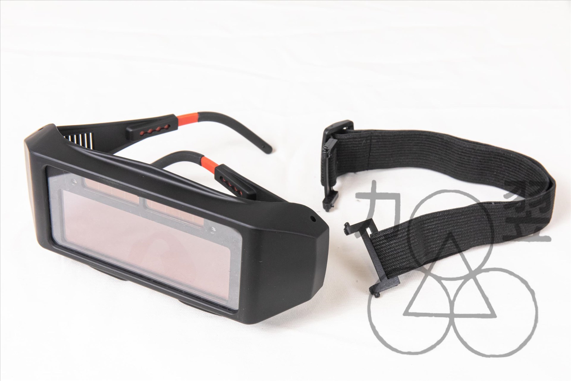 變色龍眼鏡,感光變色,太陽能,