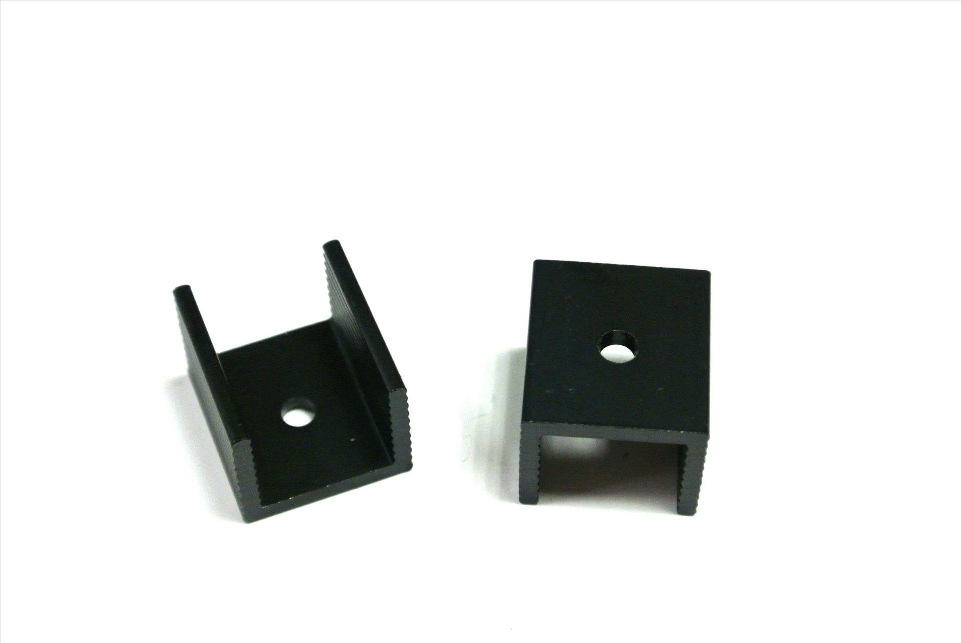 散熱片 小U 有紋 黑色 中孔 20mm*18mm*15mm
