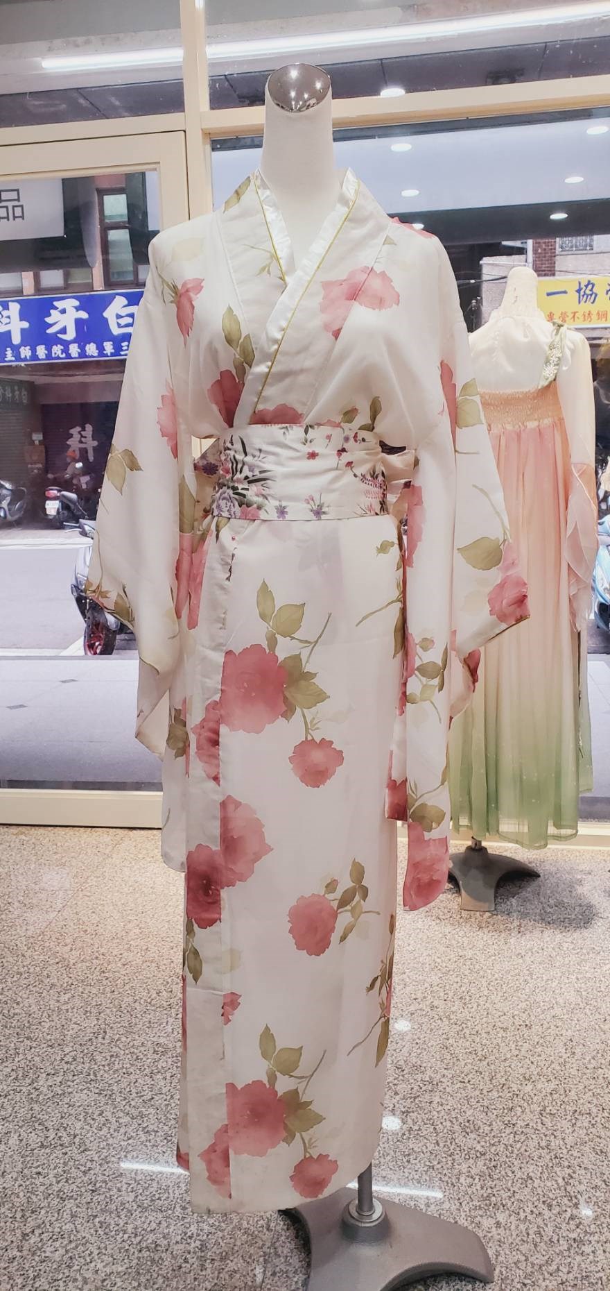 長和服/白底花朵