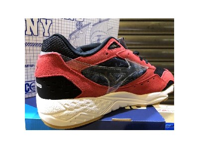 限量款出清5.5折 台灣限定款 MIZUNO 美津濃 海賊王聯名 RIDER 復古慢跑鞋 ONE PIECE 休閒潮鞋 航海王