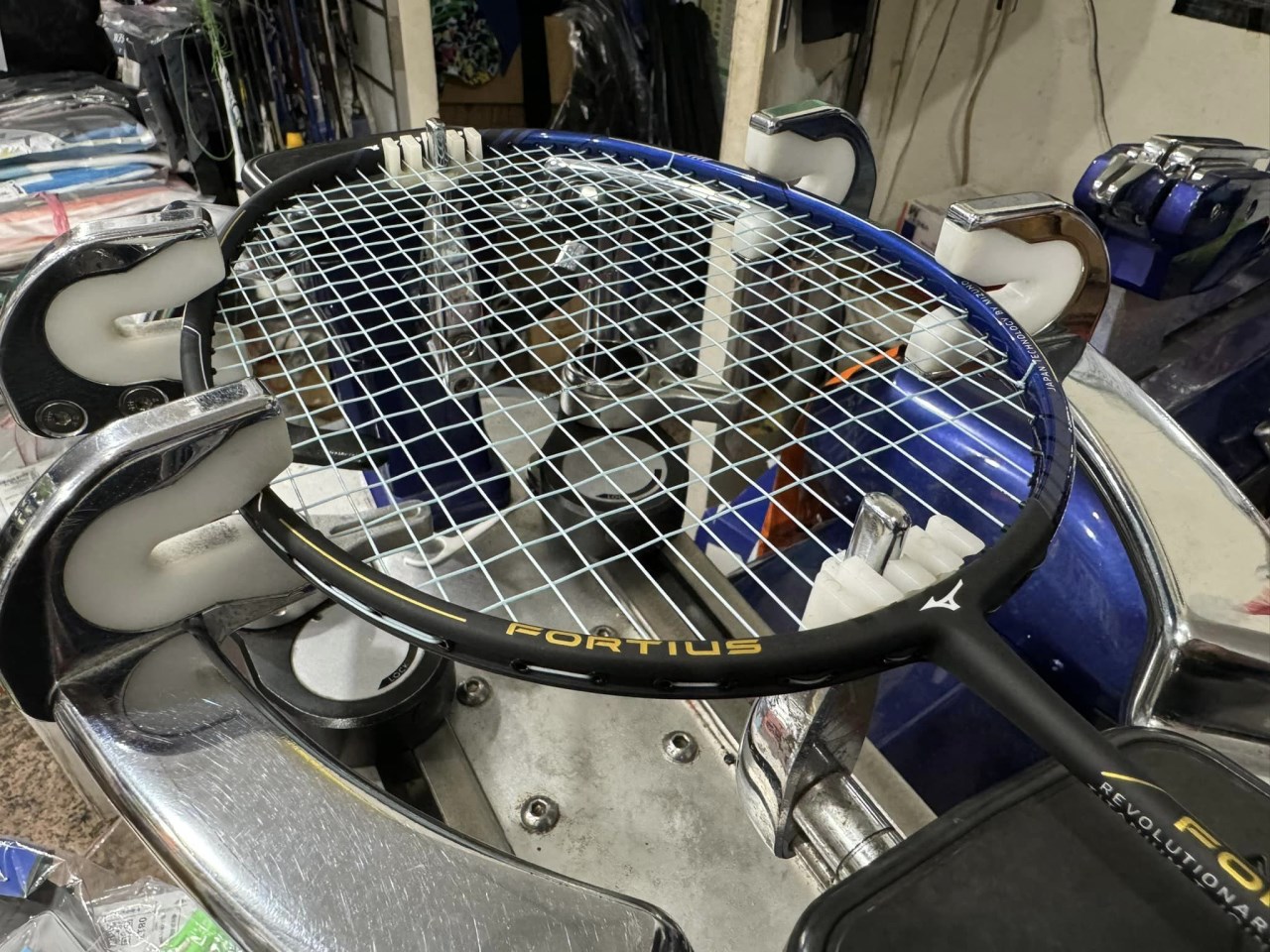 （羽球世家）【極細線】勝利 羽球線 VS-61爆擊球音、反手救星 VS61 極致手感 超細線 0.61mm