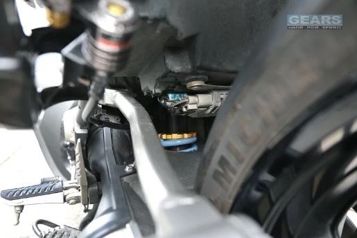 KAWASAKI GTR1400 (14) H2P 後避震器