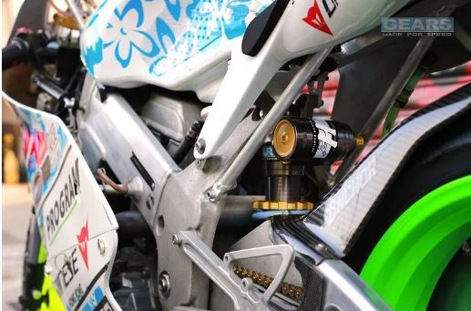 HONDA NSF 250 H2P 後避震器