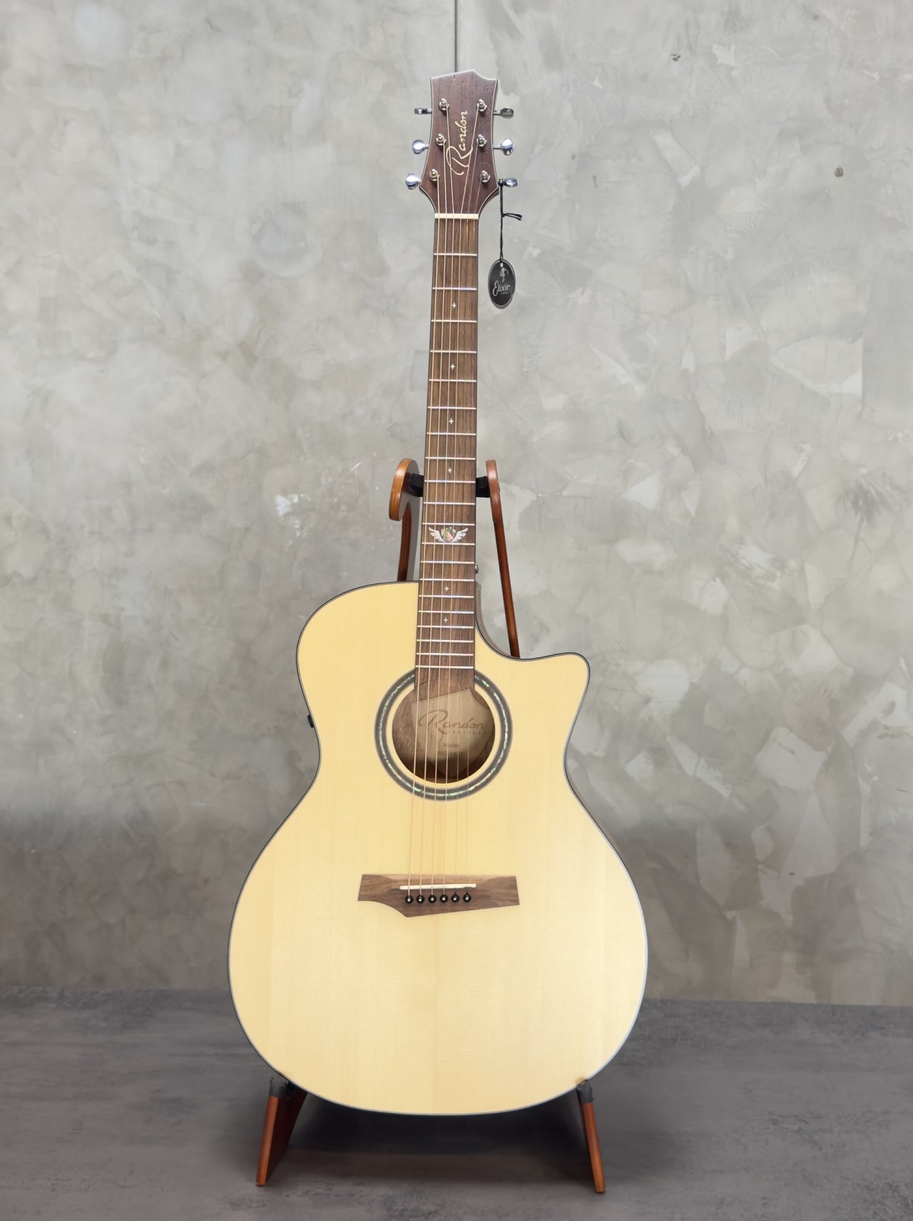 Randon 雲杉面單40吋同頻共振拾音器