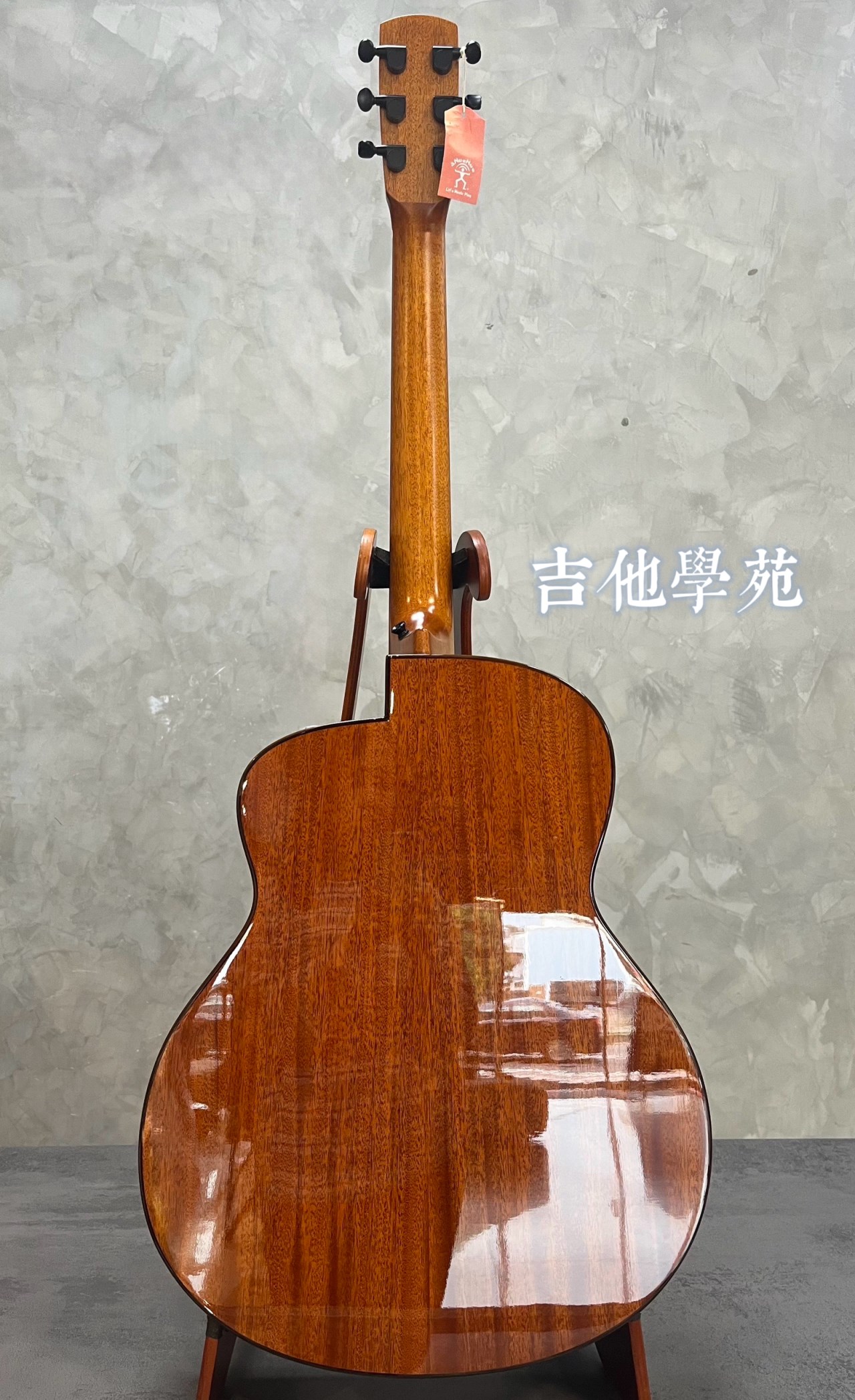 aNueNue 雲杉面單板亮面可插電41吋民謠吉他