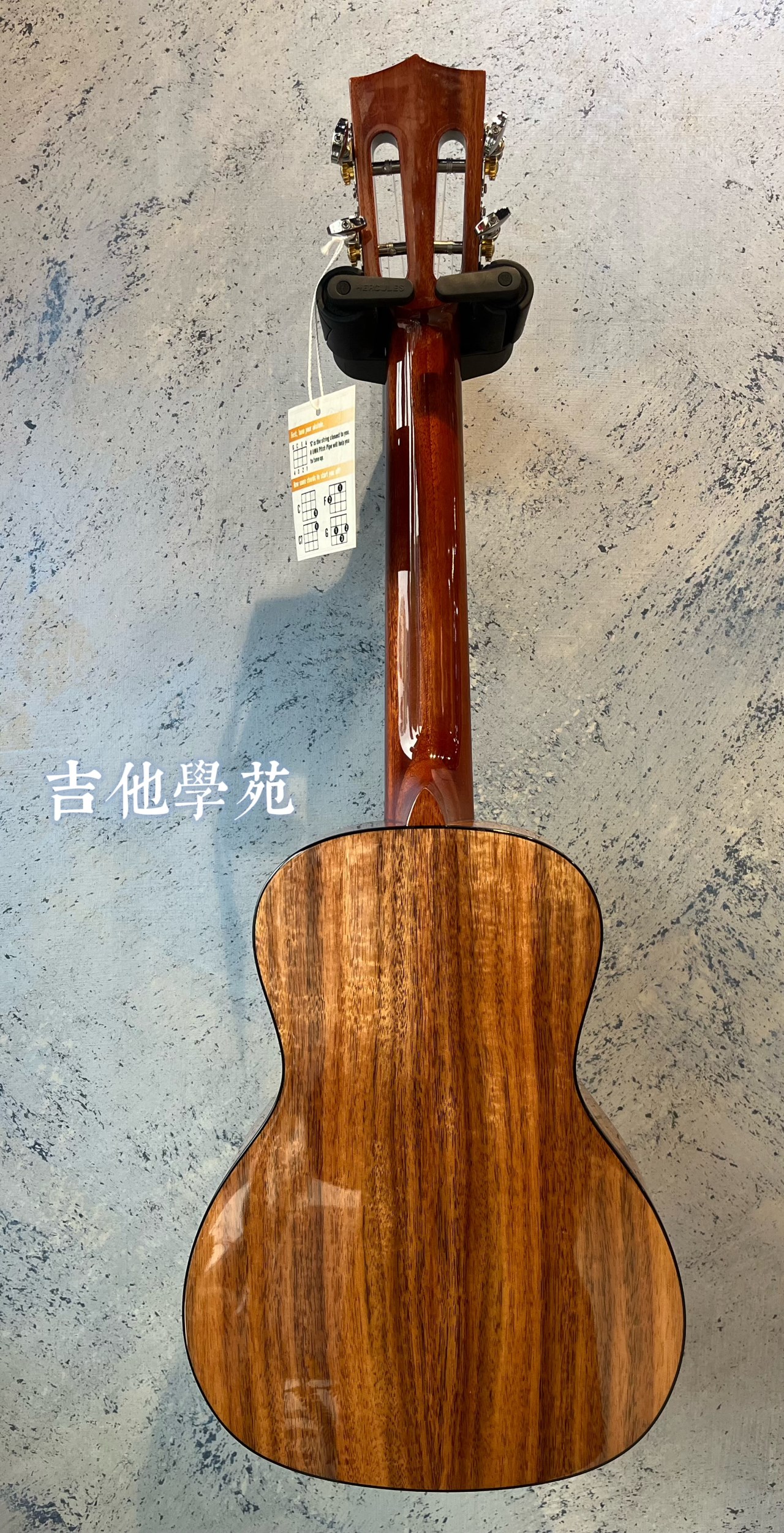 UMA亮面相思木全單板26吋烏克麗麗