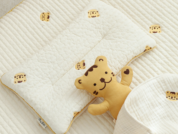 刺繡小熊 加厚嬰兒枕頭 寶寶枕