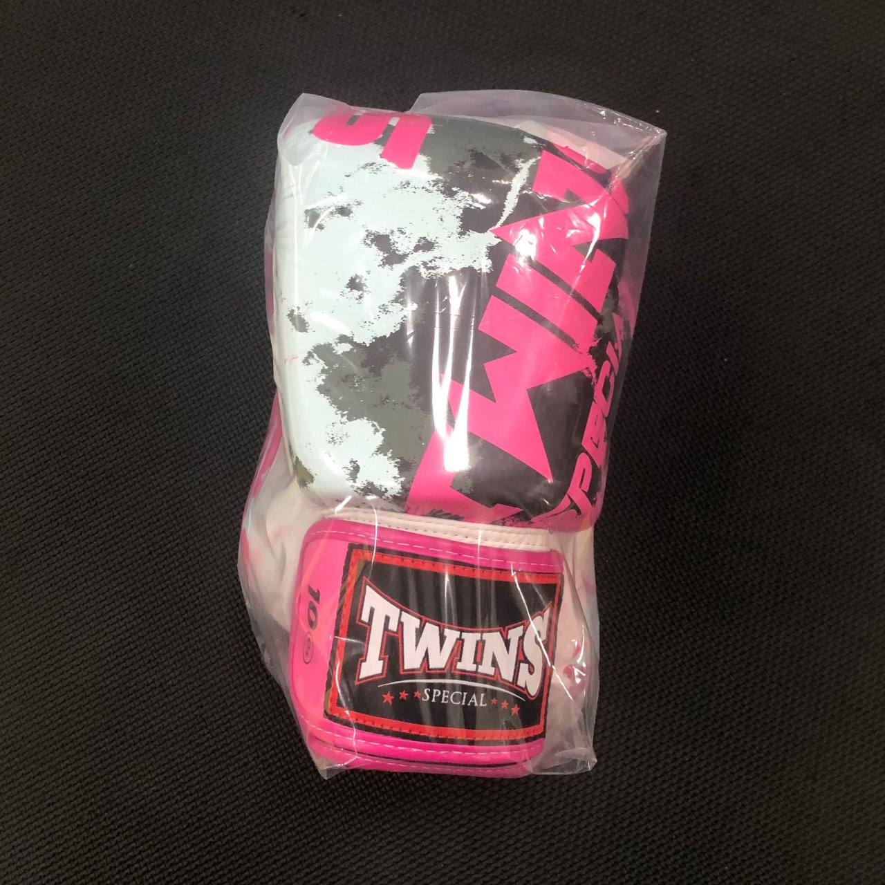 泰國 TWINS 真皮 拳套 10 OZ