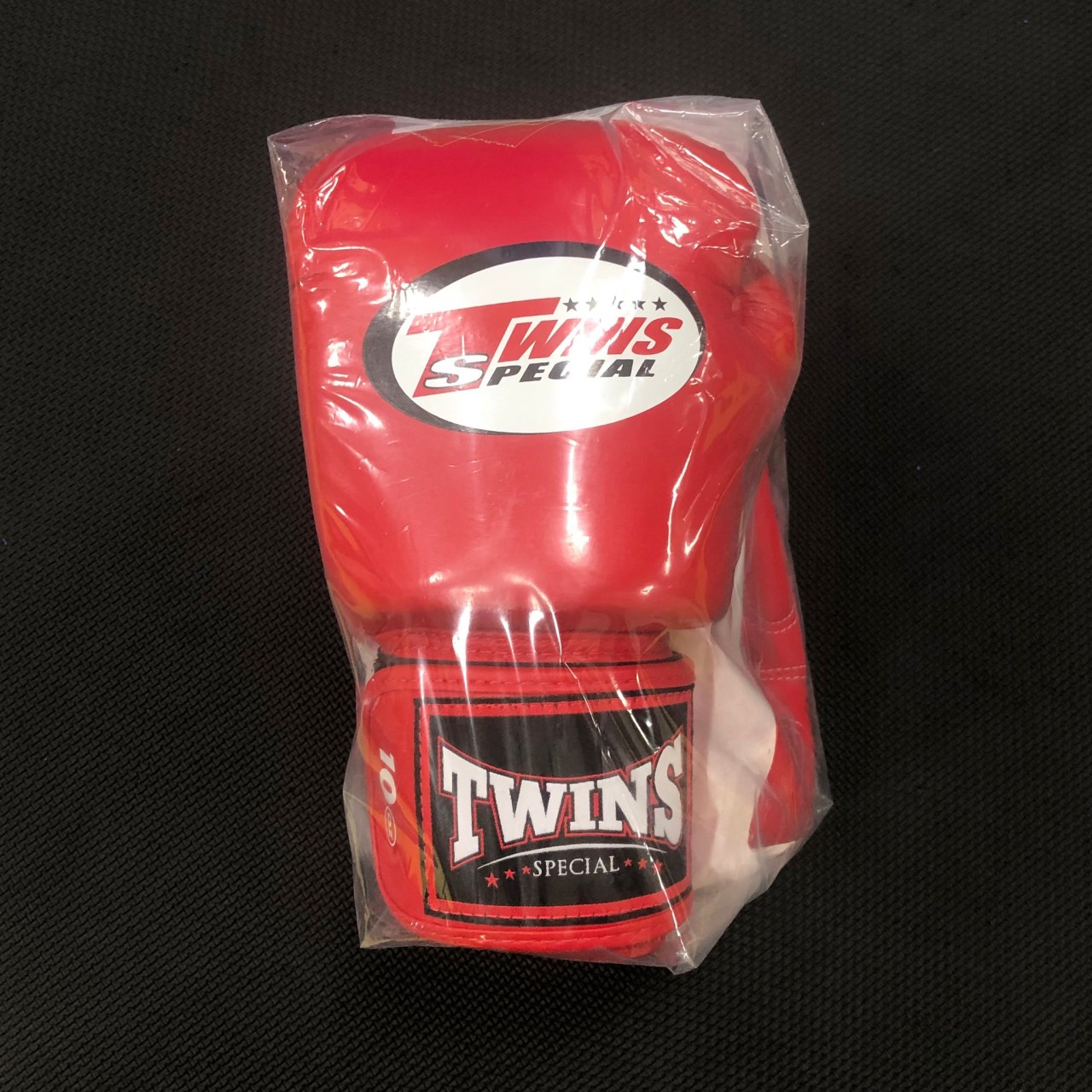 泰國 TWINS 真皮 拳套 10 OZ