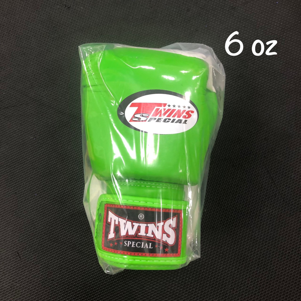 泰國 TWINS 真皮 拳套 6 OZ