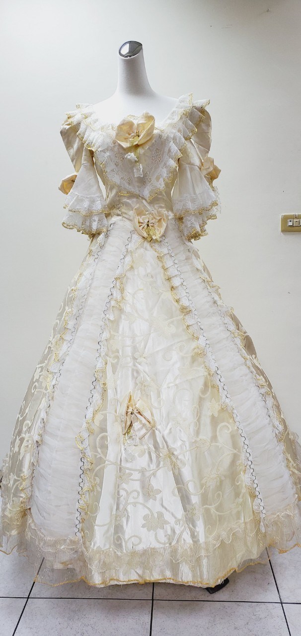 宮廷服/淡金蕾絲