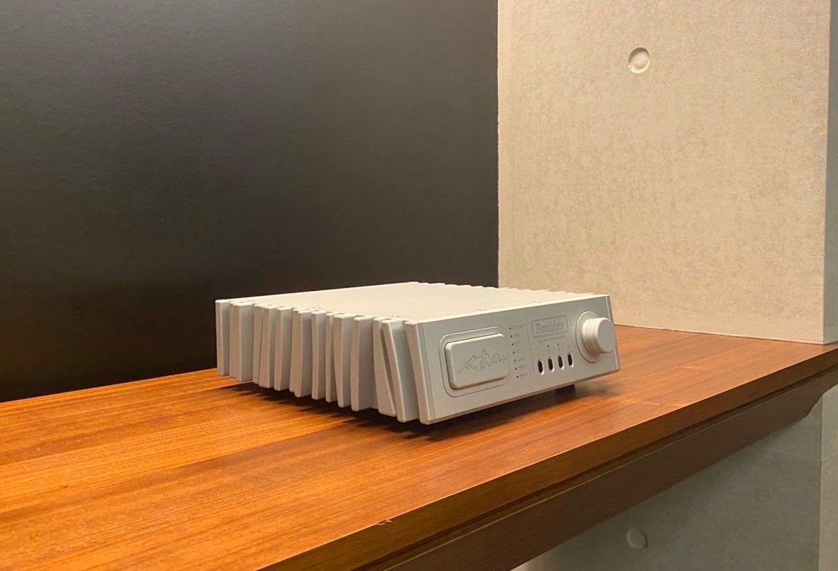 統元音響［美國Boulder - 812 ］DAC、前級、耳機放大器