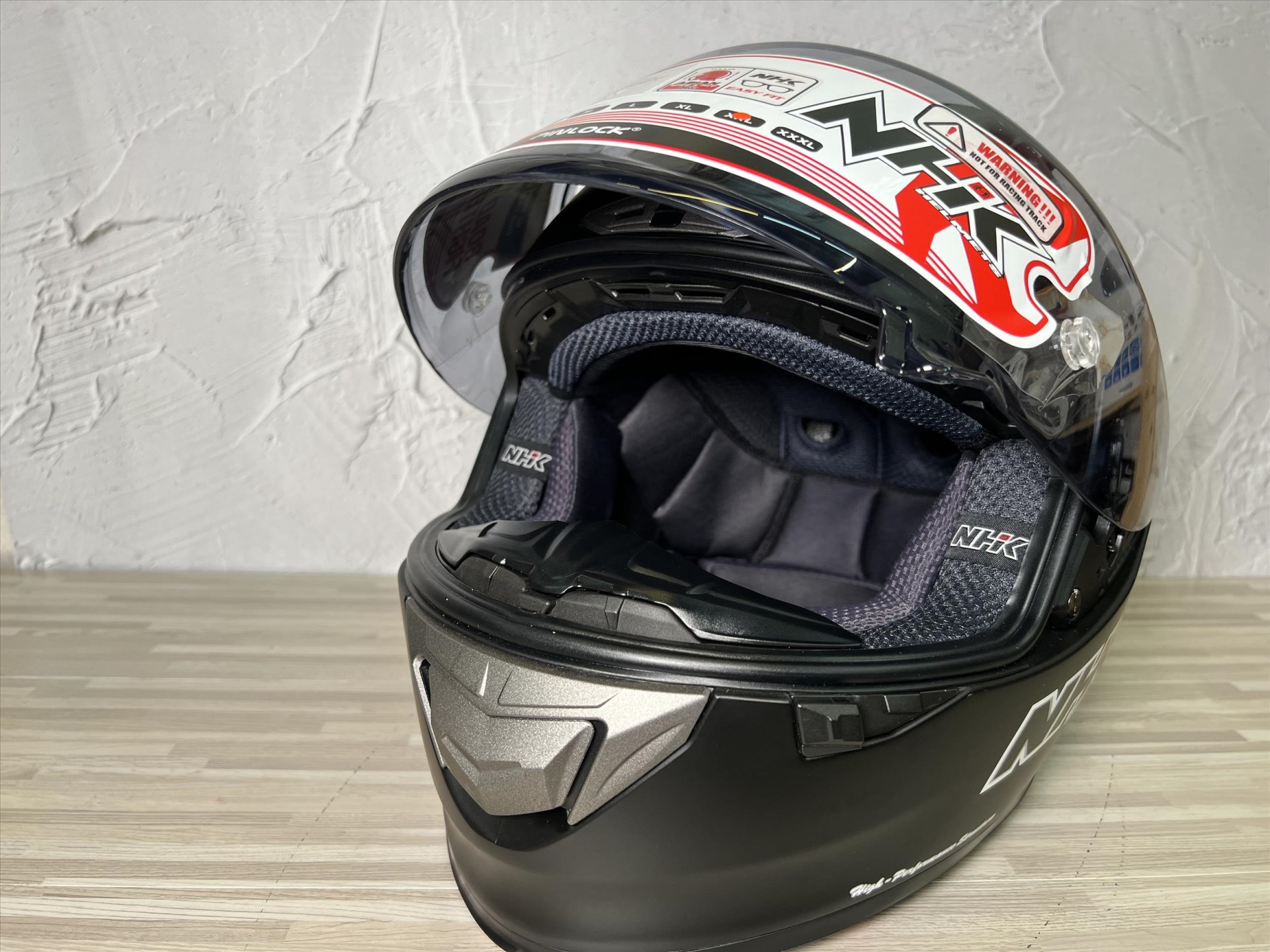 《遠古騎士》NHK GP-R Tech 素色 消光黑 選手帽 全罩式安全帽 