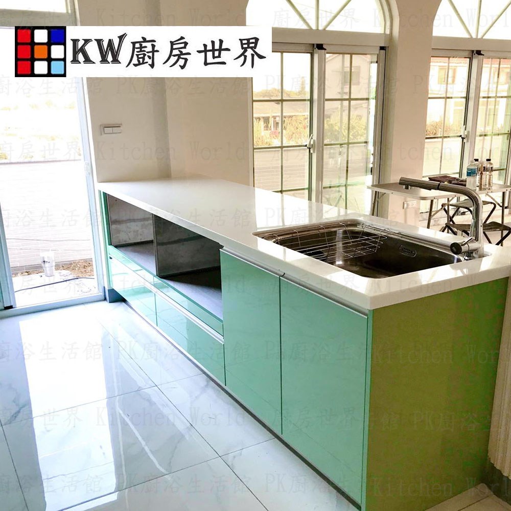 KW廚房世界，PK廚浴生活館，本公司專營：1.廚具規劃、設計(廚房整體設計)。8.廚房三機(熱水器、抽油煙機、瓦斯爐、烘碗機)