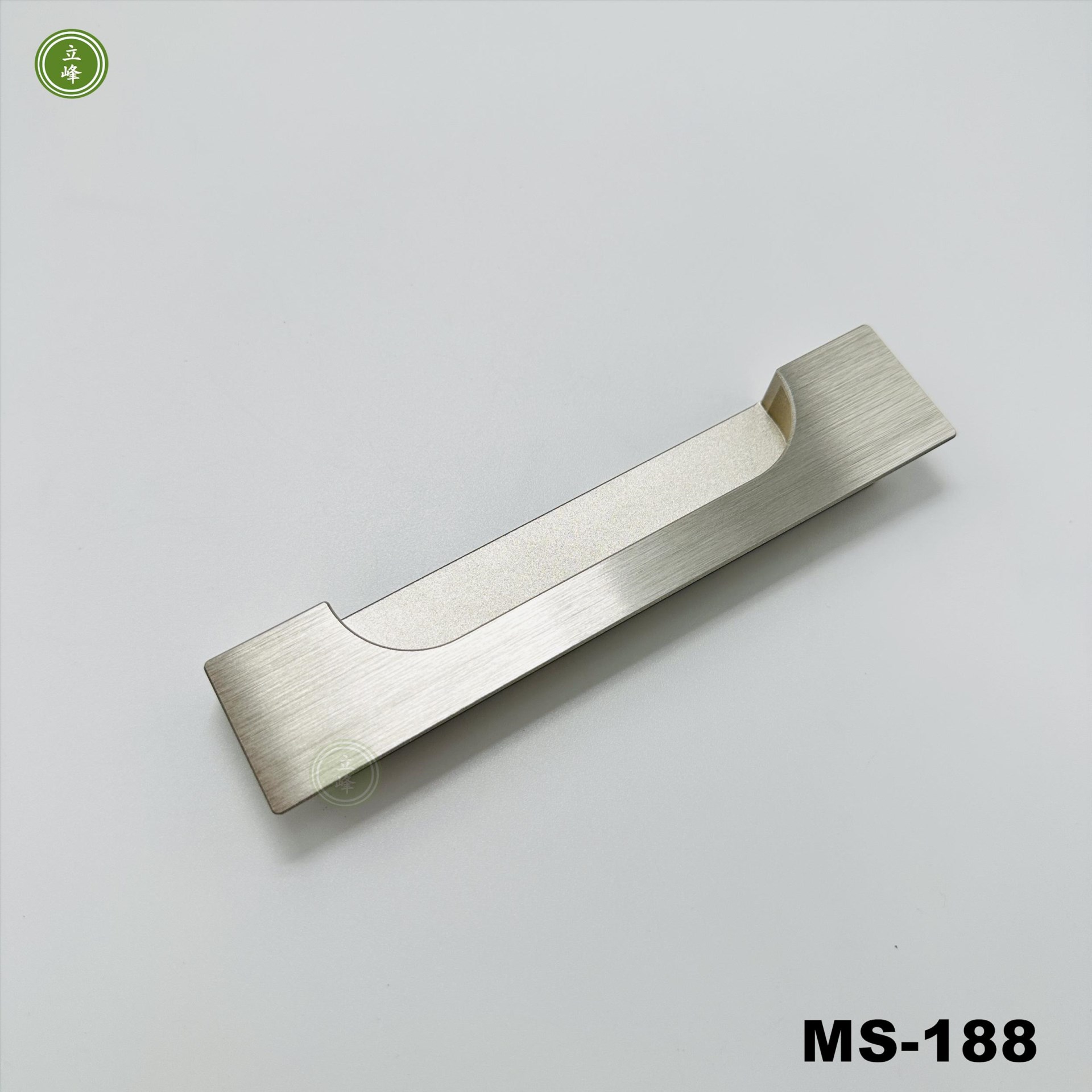 MS-188 霧銀