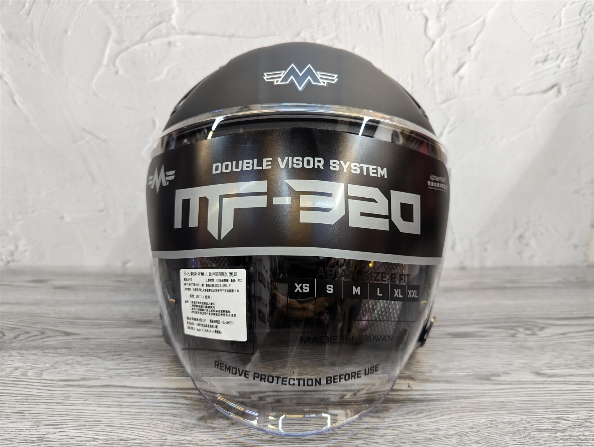 《遠古騎士》MING FENG MF-320 素色 消光黑 半罩 安全帽 3/4罩 內墨片