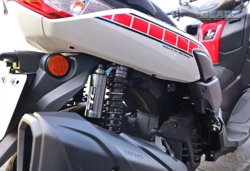 YAMAHA N-MAX 155 (20~) H2 後避震器