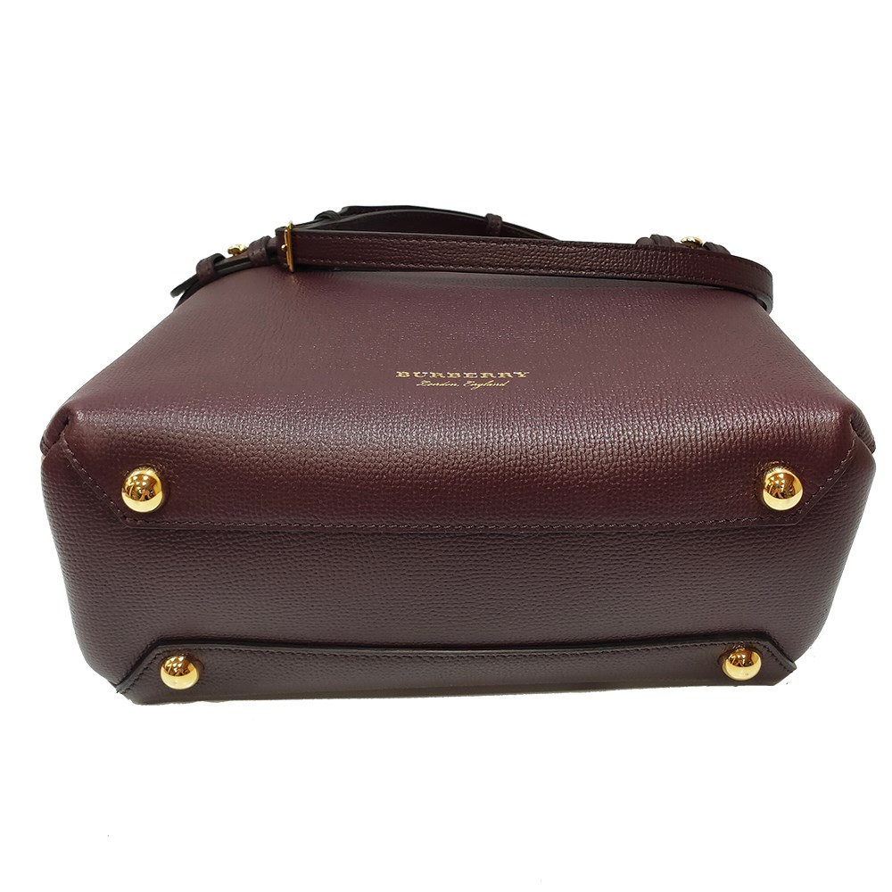 【BURBERRY 巴寶莉】40237041 經典Banner皮革拚接格紋中型手提包/斜背包(酒紅)