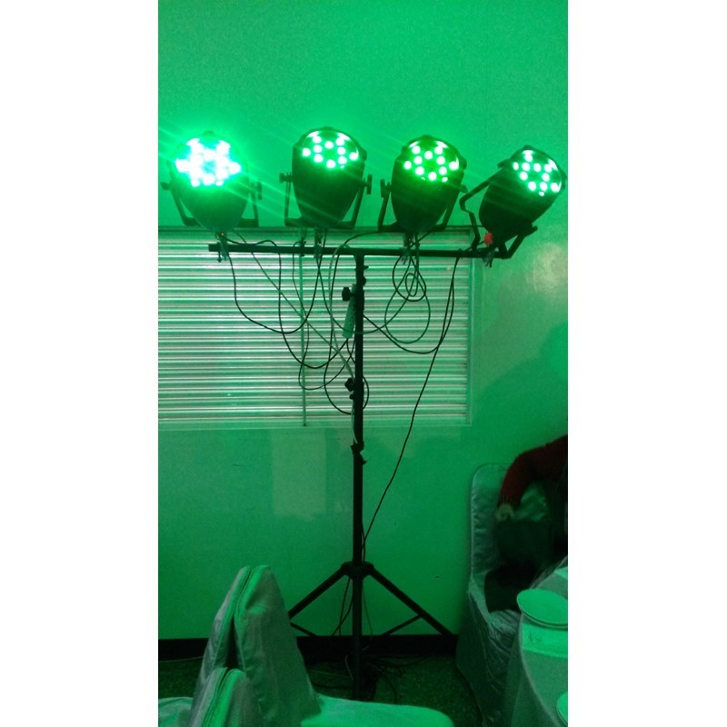 器材出租-LED PAR64染色效果燈出租(非販售)-日租每組4顆$1500/24h /多日優惠另洽