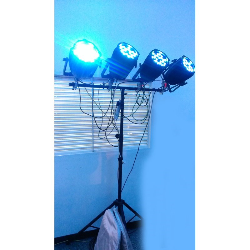 器材出租-LED PAR64染色效果燈出租(非販售)-日租每組4顆$1500/24h /多日優惠另洽