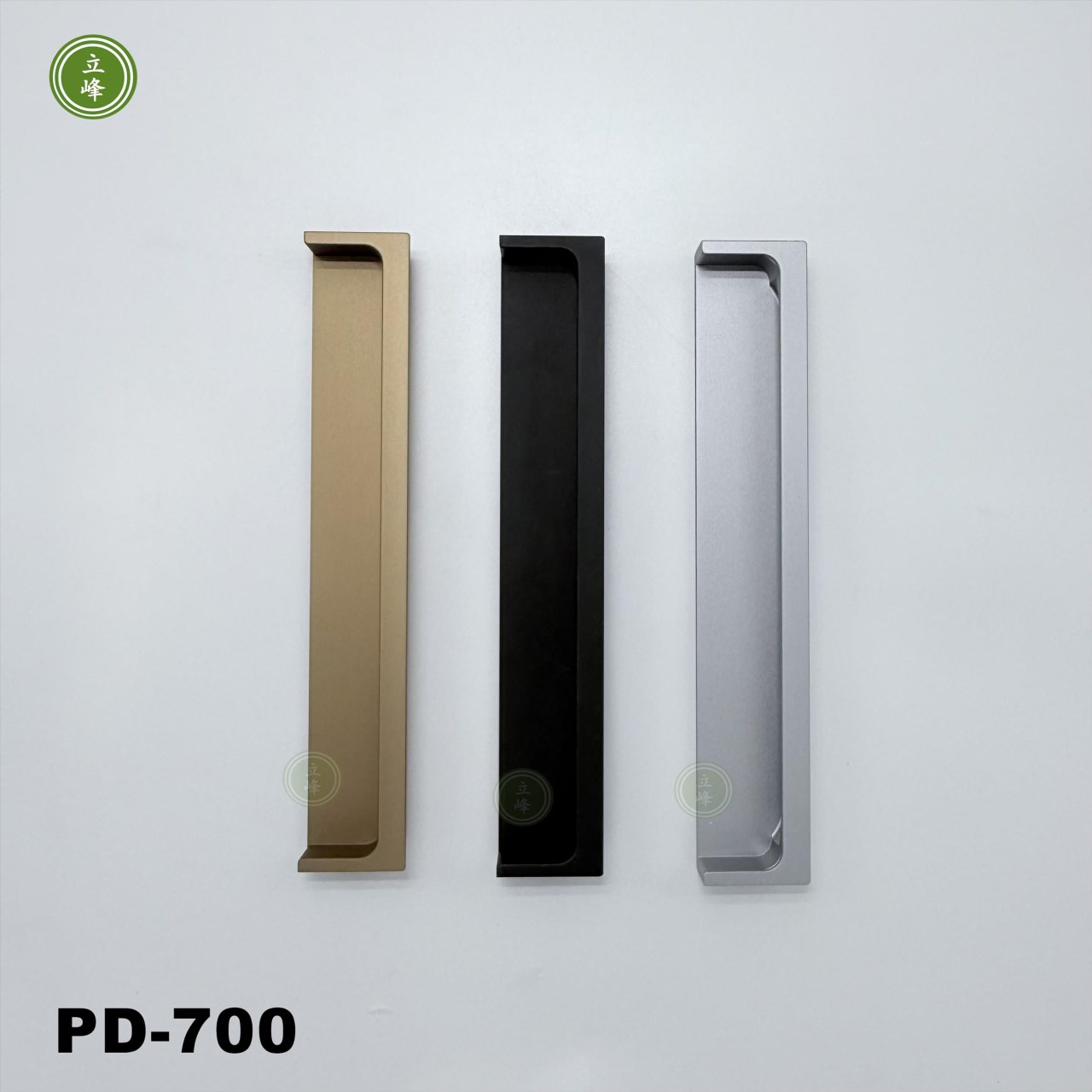 PD-700 銀鋁色 半崁戶引手  