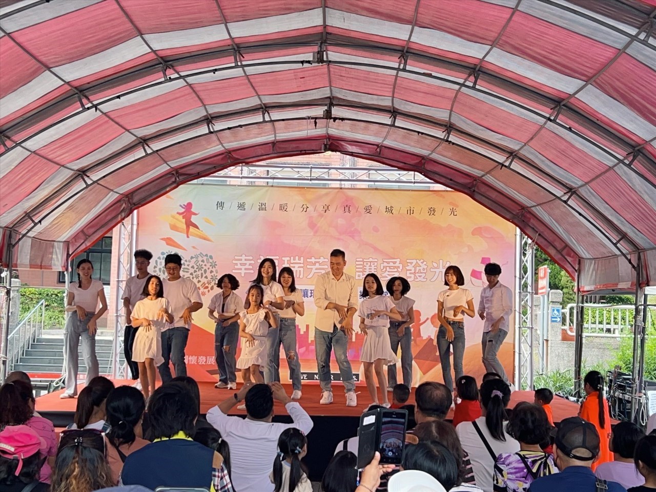 器材出租-接龍帳篷出租(非販售)-依施工難易度及距離報價