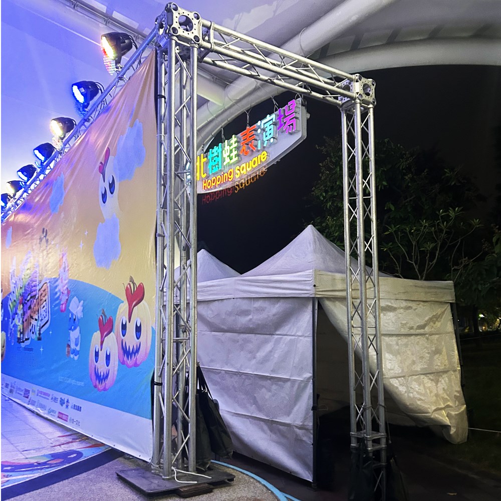 器材出租-LED PAR64染色效果燈出租(非販售)-日租每組12顆$4500/24h /多日優惠另洽