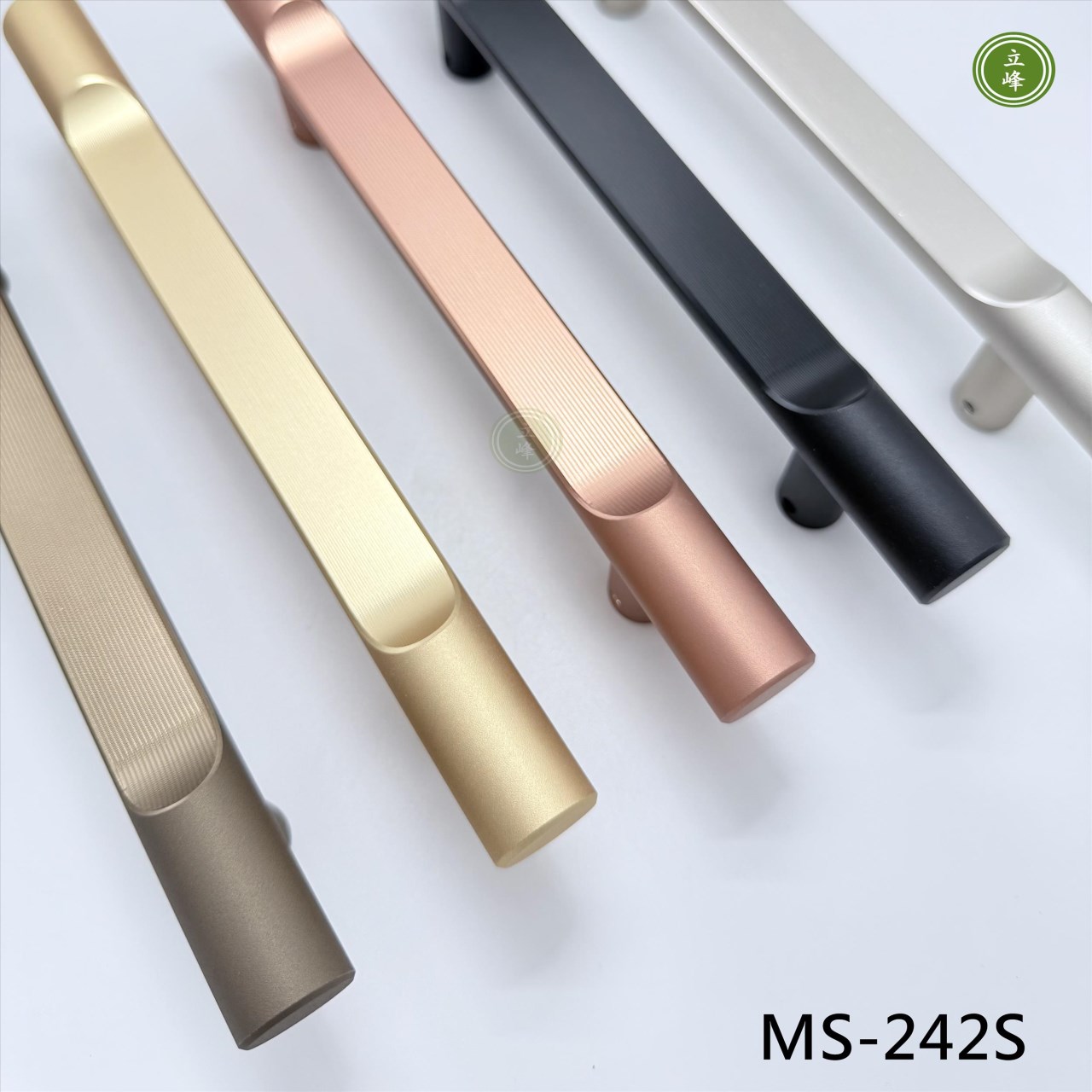 LIFENG-PM-242S〈金色〉正面鎖