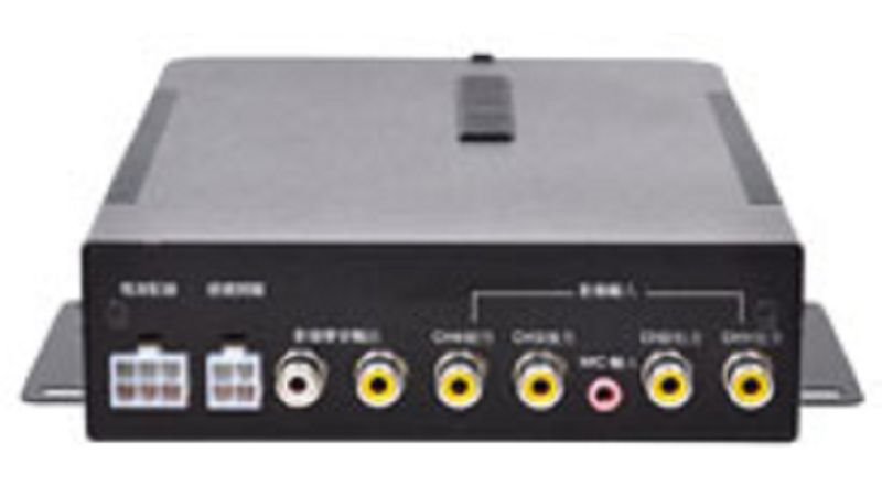 4路車用數位錄影主機(4 channel Car DVR)