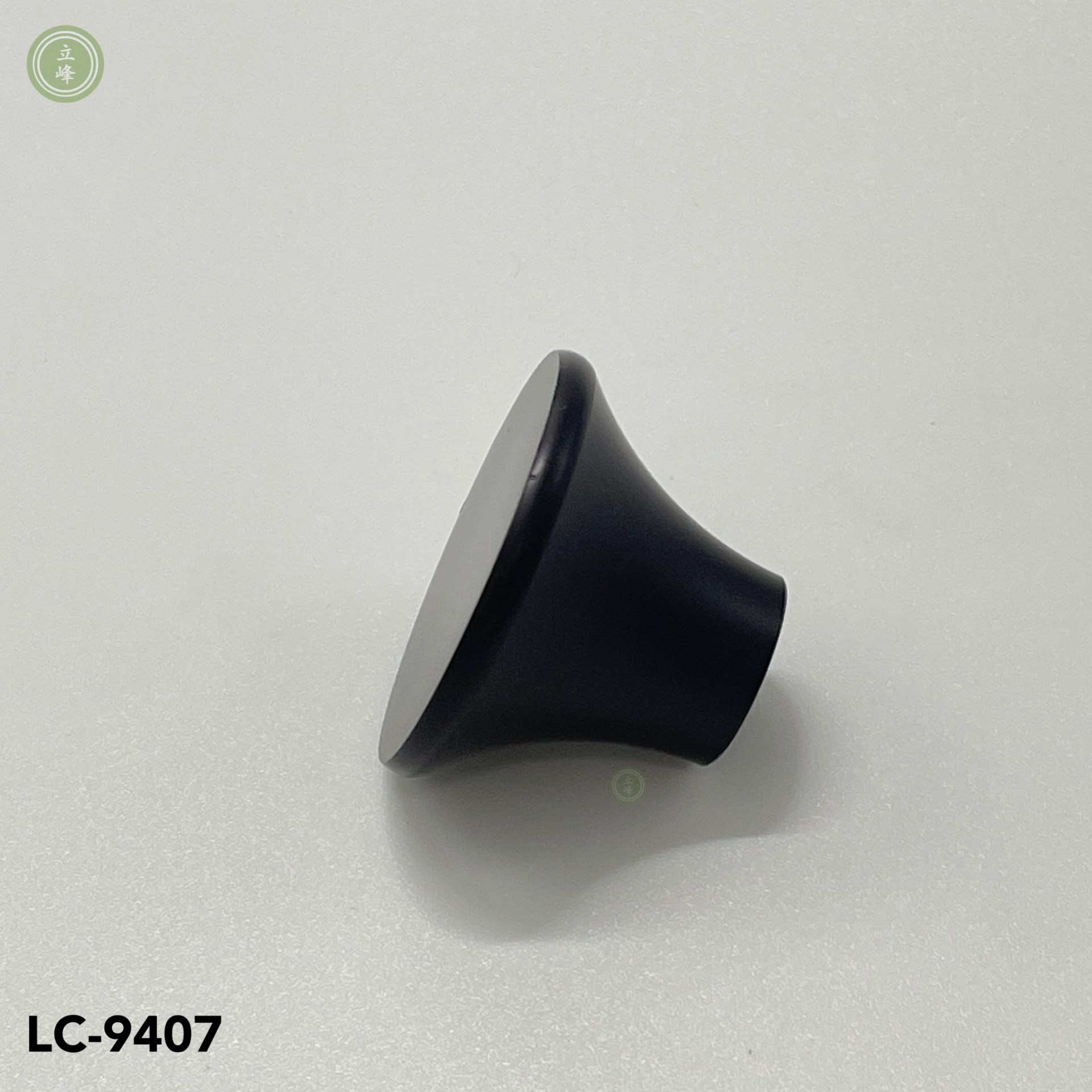 LC9407鐵灰