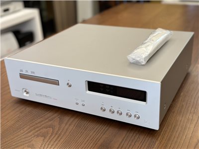 日本LUXMAN - D-05u CD/SACD播放器（二手/公司貨/ 近全新）