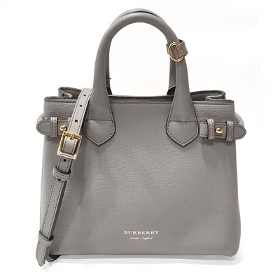 【BURBERRY 巴寶莉】80365671 經典 Banner皮革拚接格紋中型手提包/斜背包(灰色)