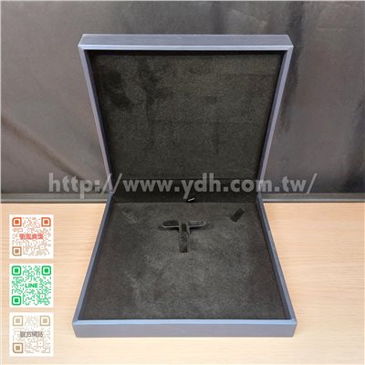 藍寶石套鍊盒