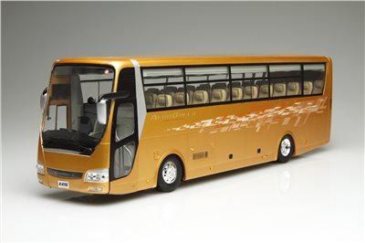 FUJIMI 1/32 三菱 FUSO AERO QUEEN Super Hi-Decker 附駕駛及車掌小姐人形 富士美 觀光巴士4EX1 組裝模型