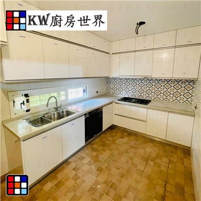KW廚房世界，PK廚浴生活館，本公司專營：1.廚具規劃、設計(廚房整體設計)。8.廚房三機(熱水器、抽油煙機、瓦斯爐、烘碗機)
