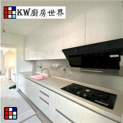 KW廚房世界，PK廚浴生活館，本公司專營：1.廚具規劃、設計(廚房整體設計)。8.廚房三機(熱水器、抽油煙機、瓦斯爐、烘碗機)