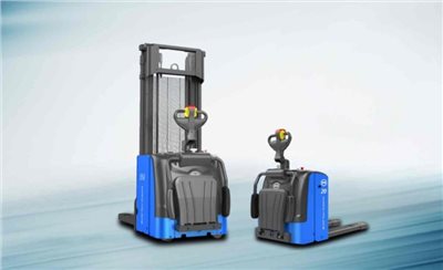 BYD 自走式堆高機