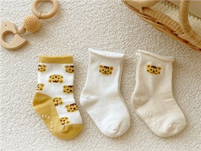韓國製 Chezbebe 品牌小虎  嬰幼兒中長襪 防滑襪 (3入組)