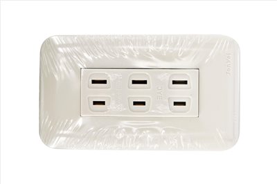 97-074 聯蓋式三聯插座 15A / 125V